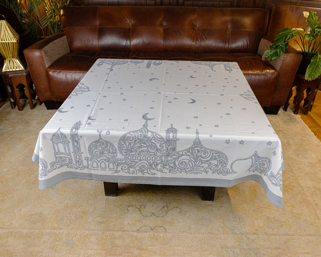 Lailaty shimmery silver table cover
