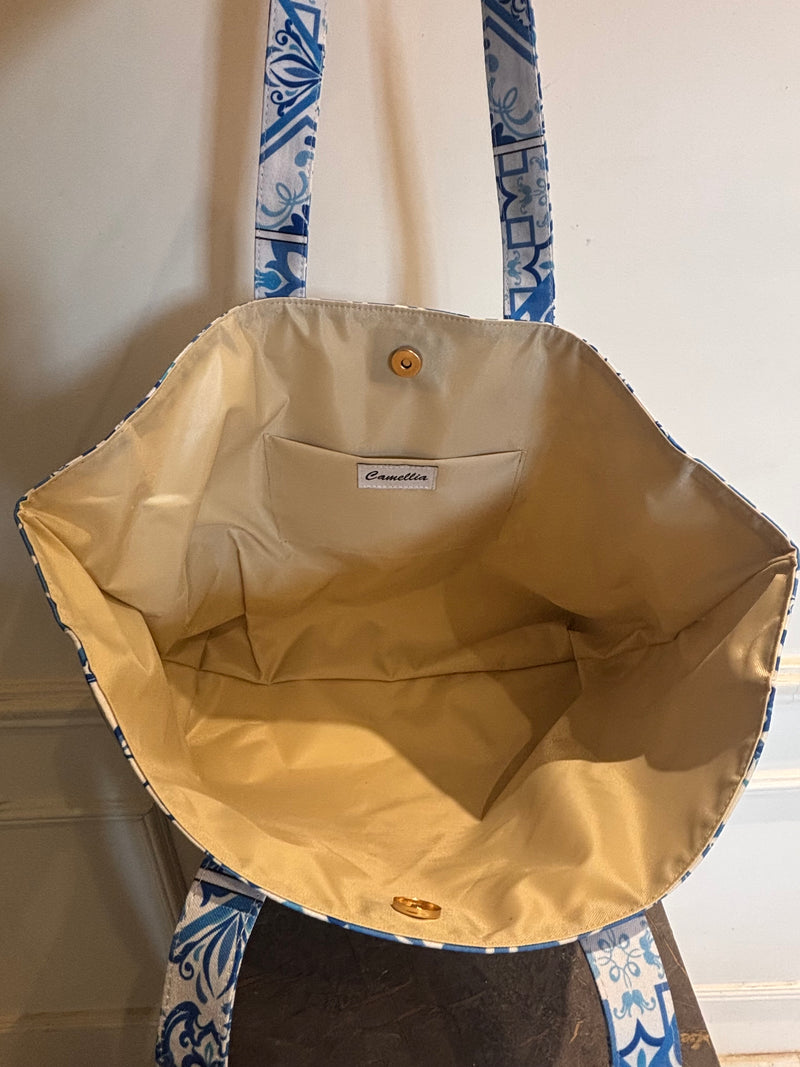 The bleu blanc tote bag