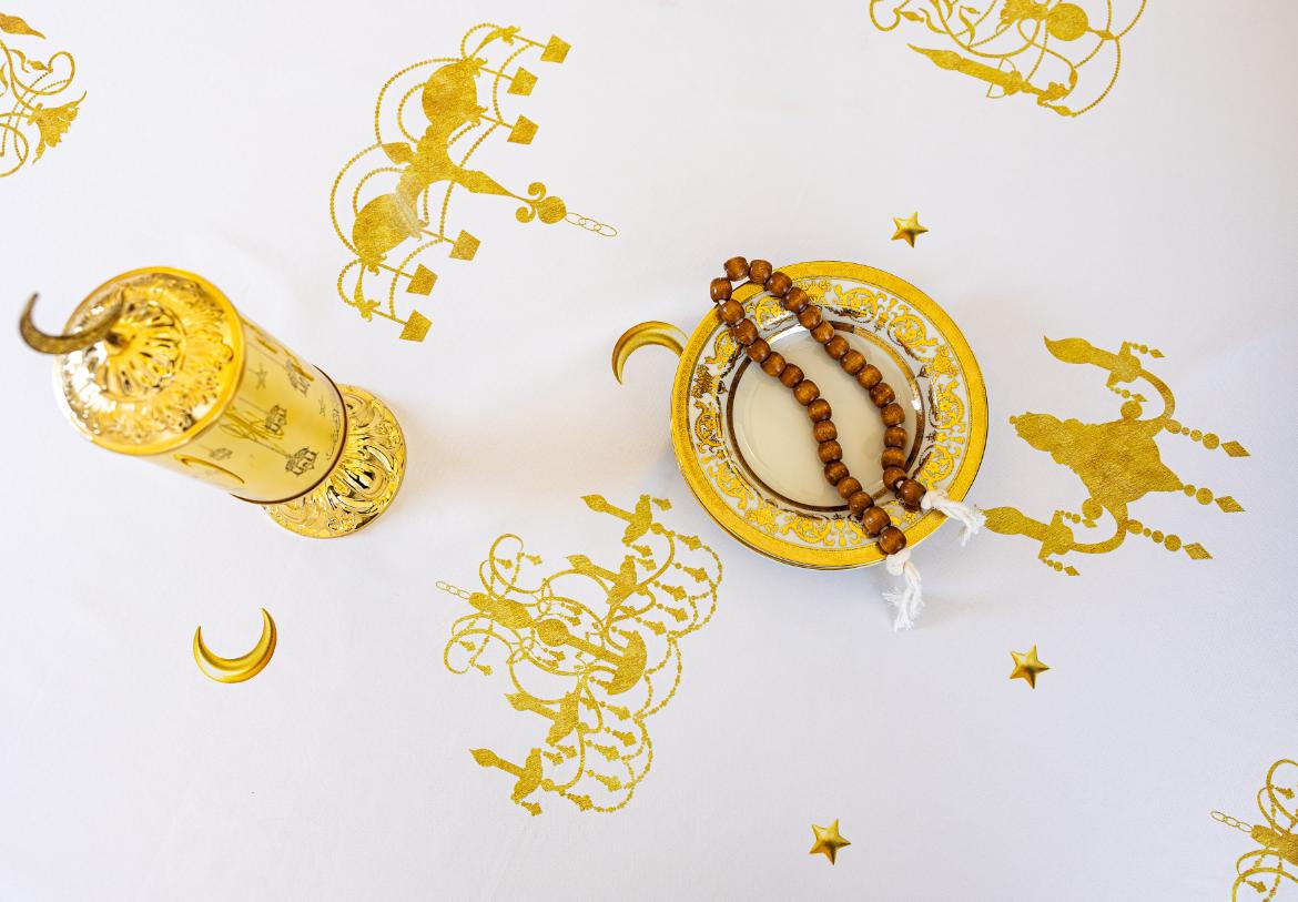 The Golden Palace table cover- 104