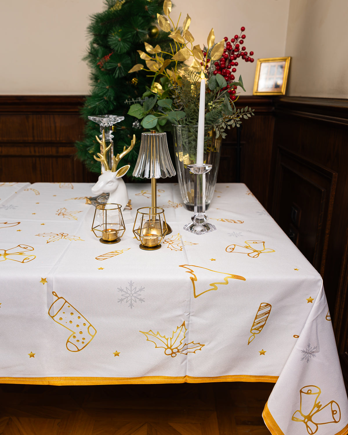 The Golden Jolly Jamboree table cover- 155