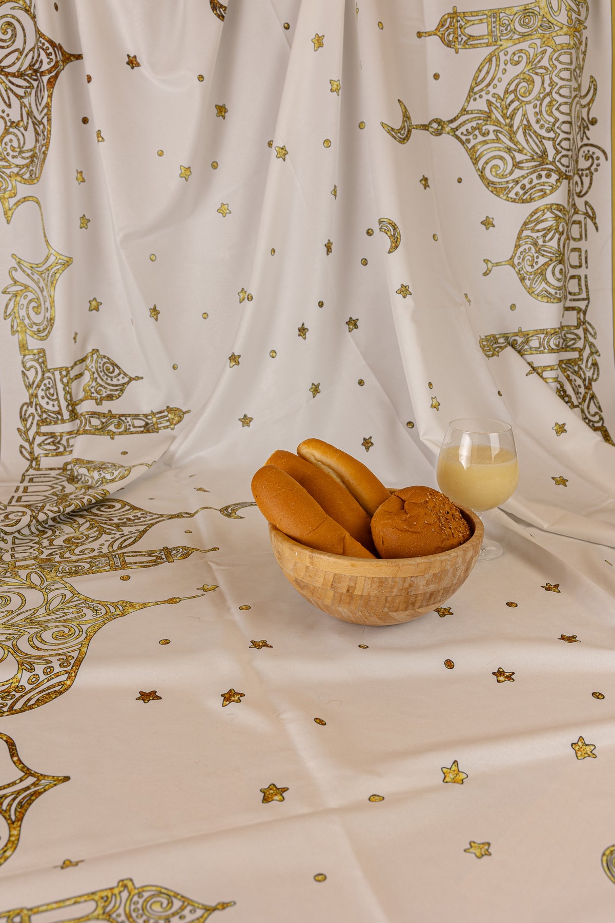 The Lailaty Shimmery Gold Table Cover