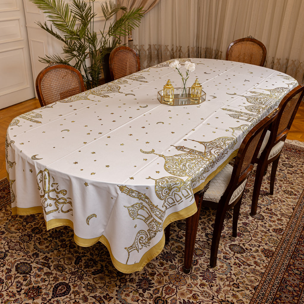 The Lailaty shimmery table cover