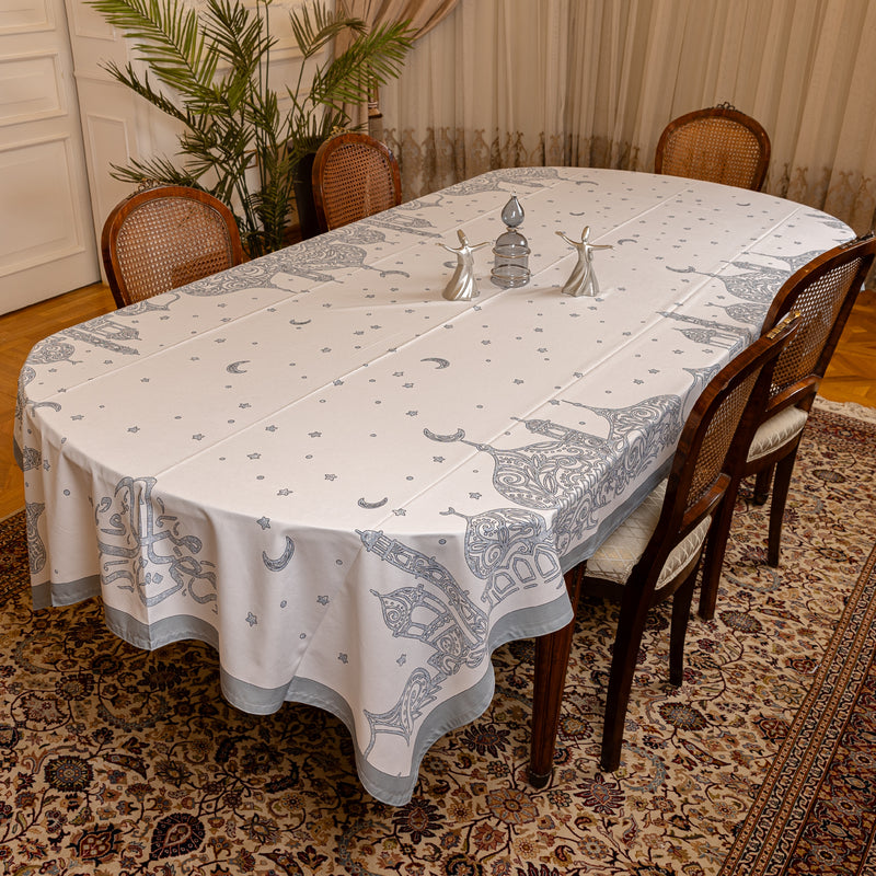 Lailaty shimmery silver table cover