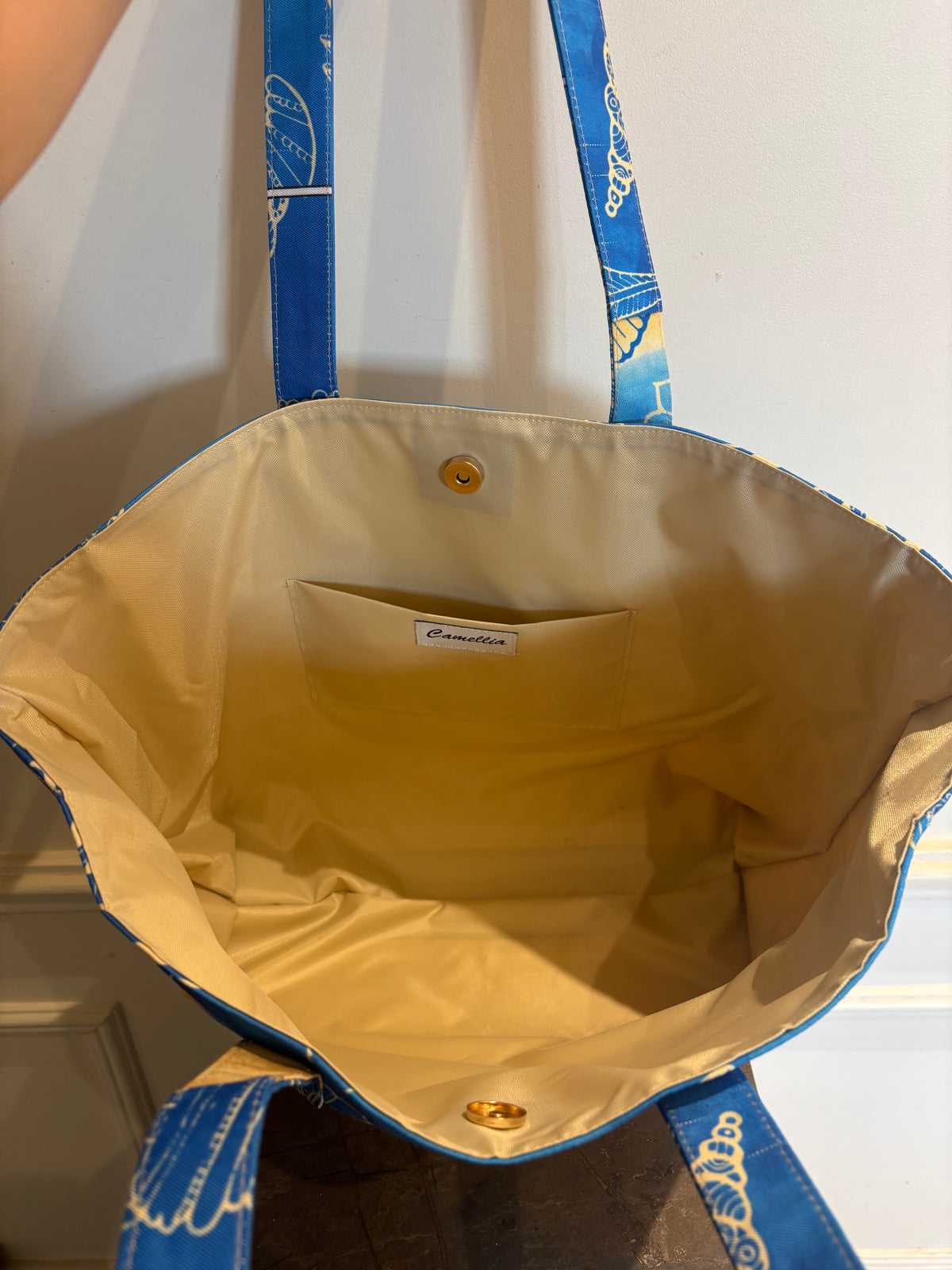 The Coastal Shells tote bag