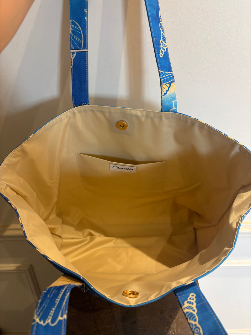 The Coastal Shells tote bag