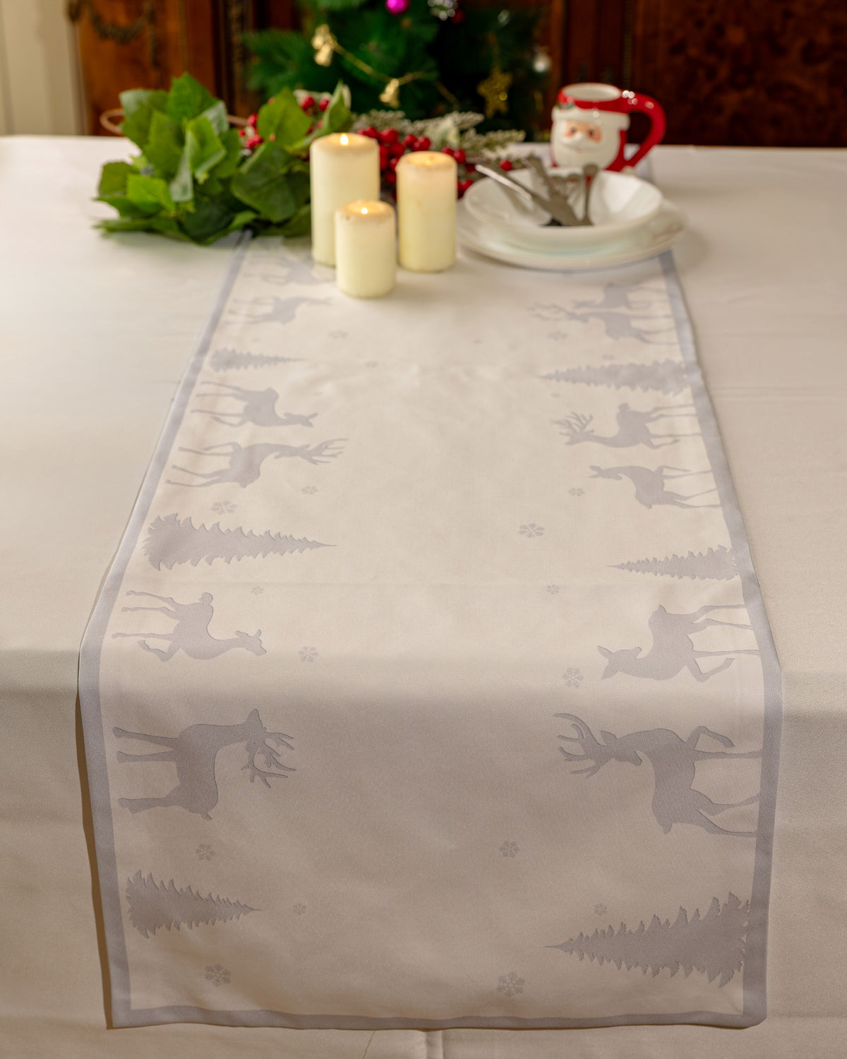 The Frosted Antler soft grey Runner