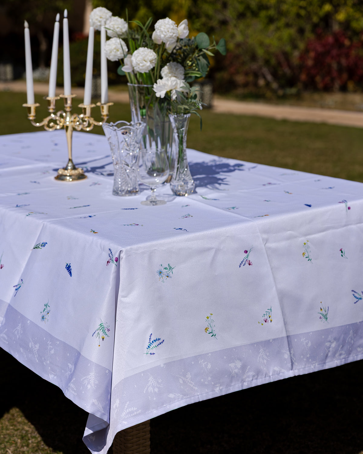 The Lavender Dreams table cover-231