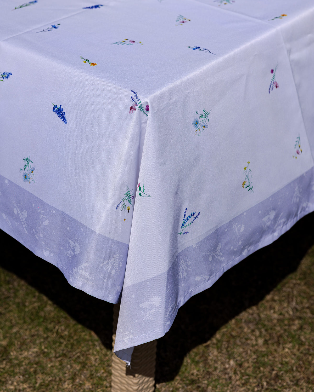 The Lavender Dreams table cover-231