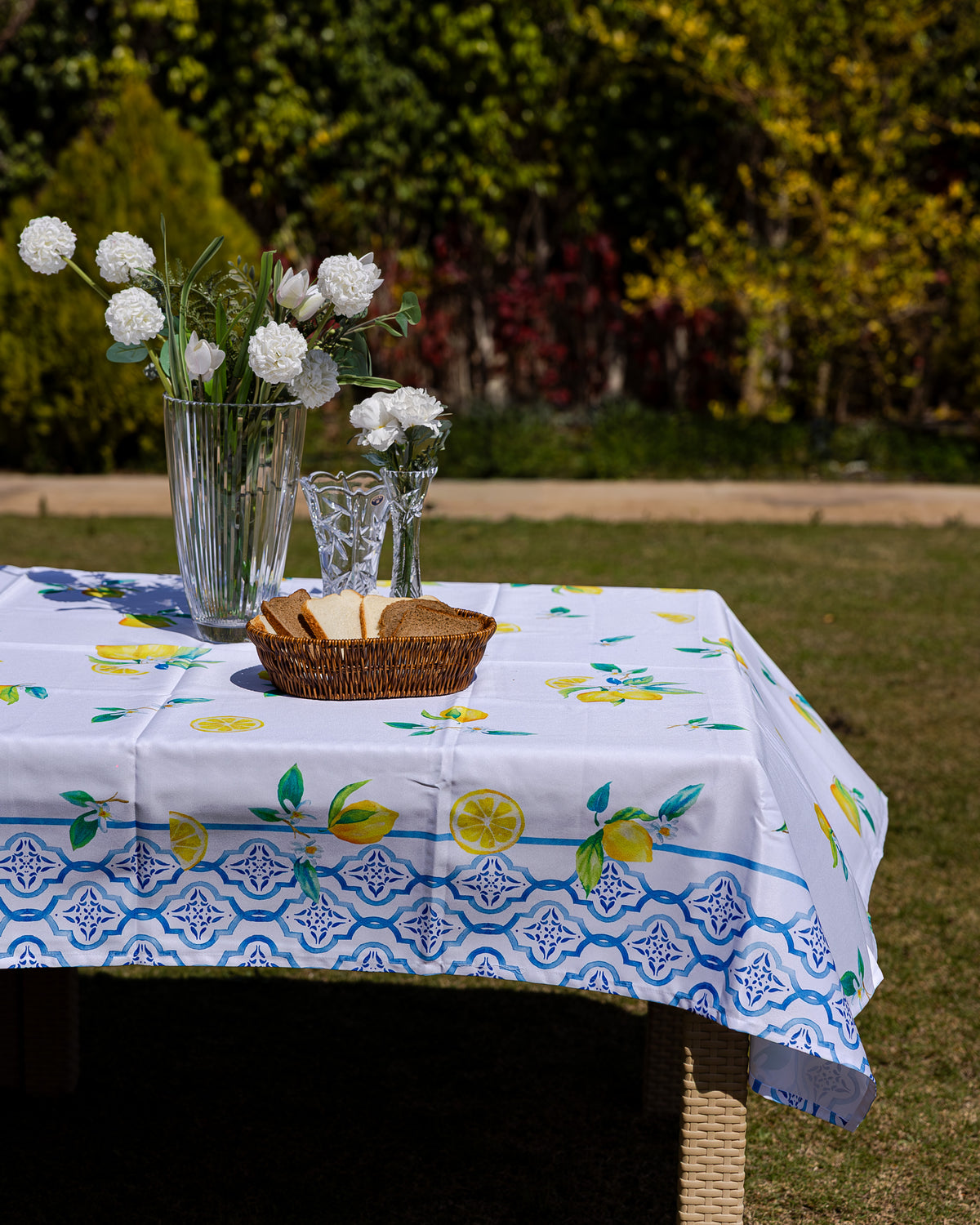 The Citrus Splash Table Cover