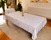 The Silver Snowflake Sparkle table cover