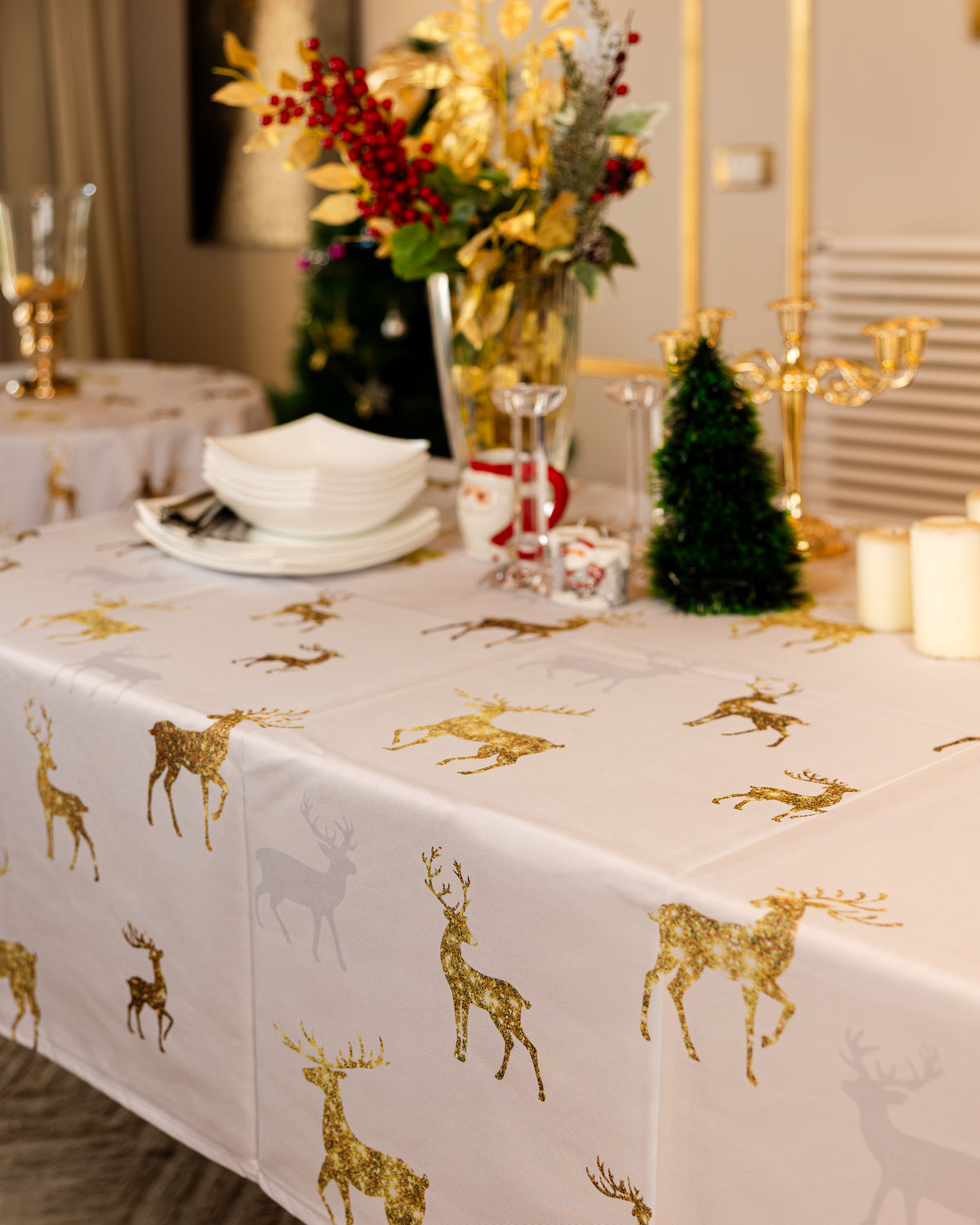 The Golden Reindeers Christmas table cover