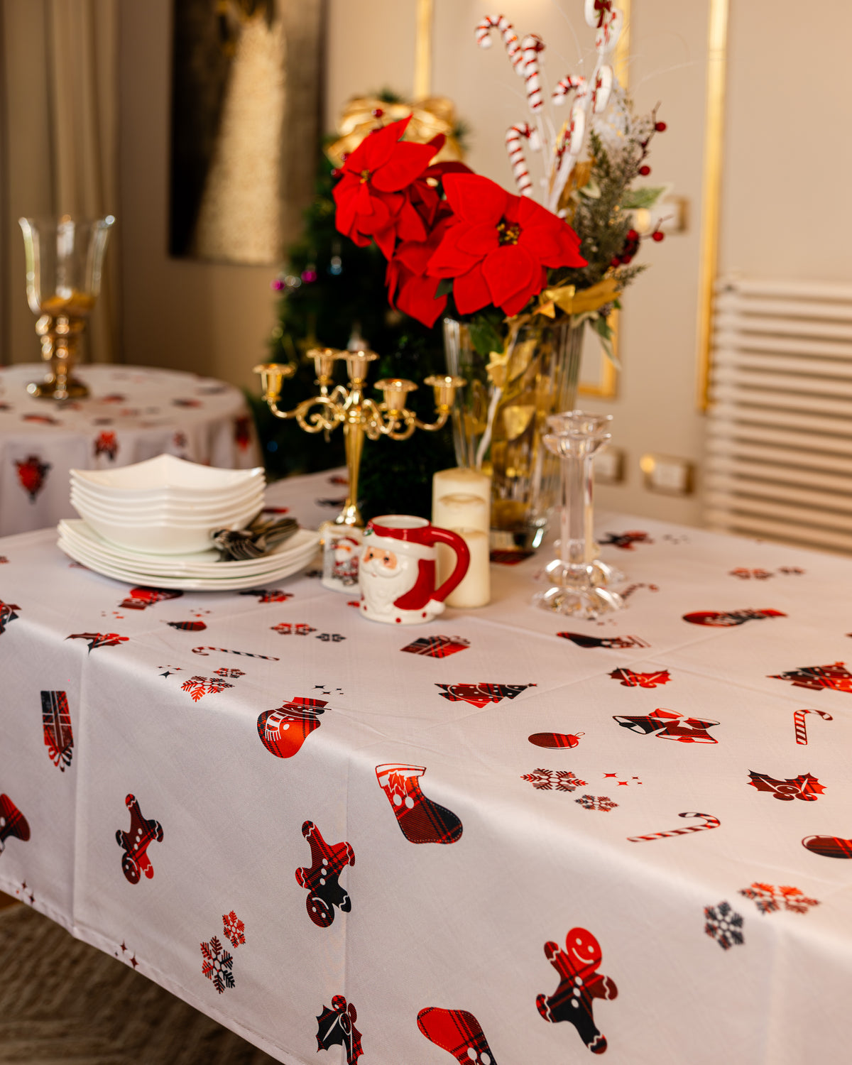 The Gingerbread Christmas Joy table cover