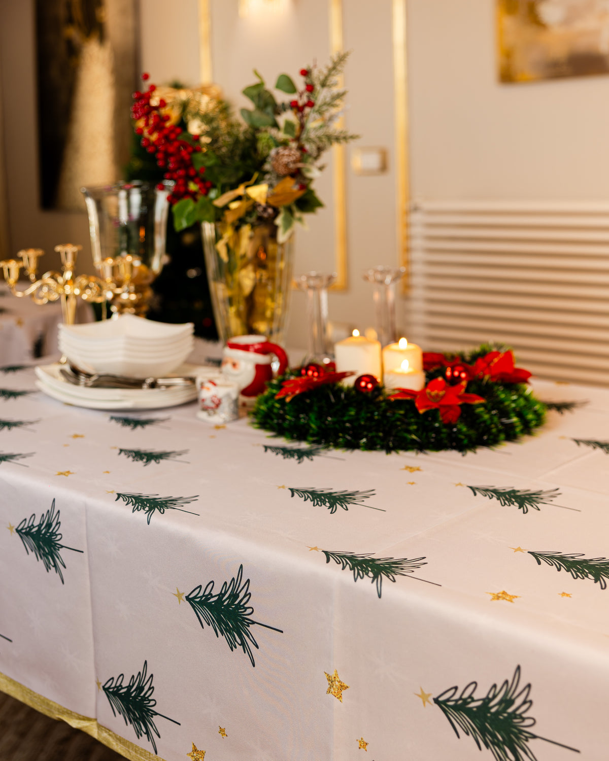 The Christmas tree stars table cover