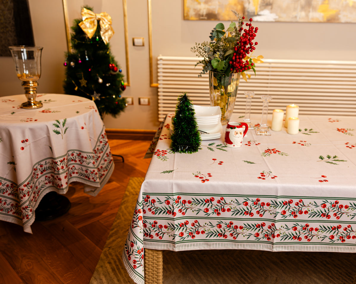 The Classy Mistletoe table cover