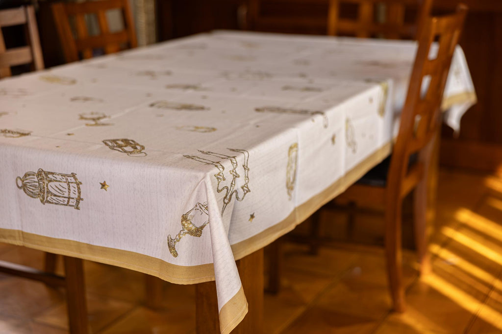 The Golden Palace lanterns table cover
