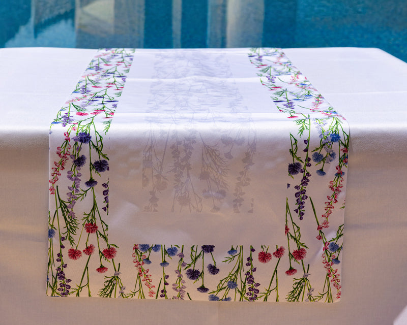 The Abstract Blossom table runner – alternate view | Omash
