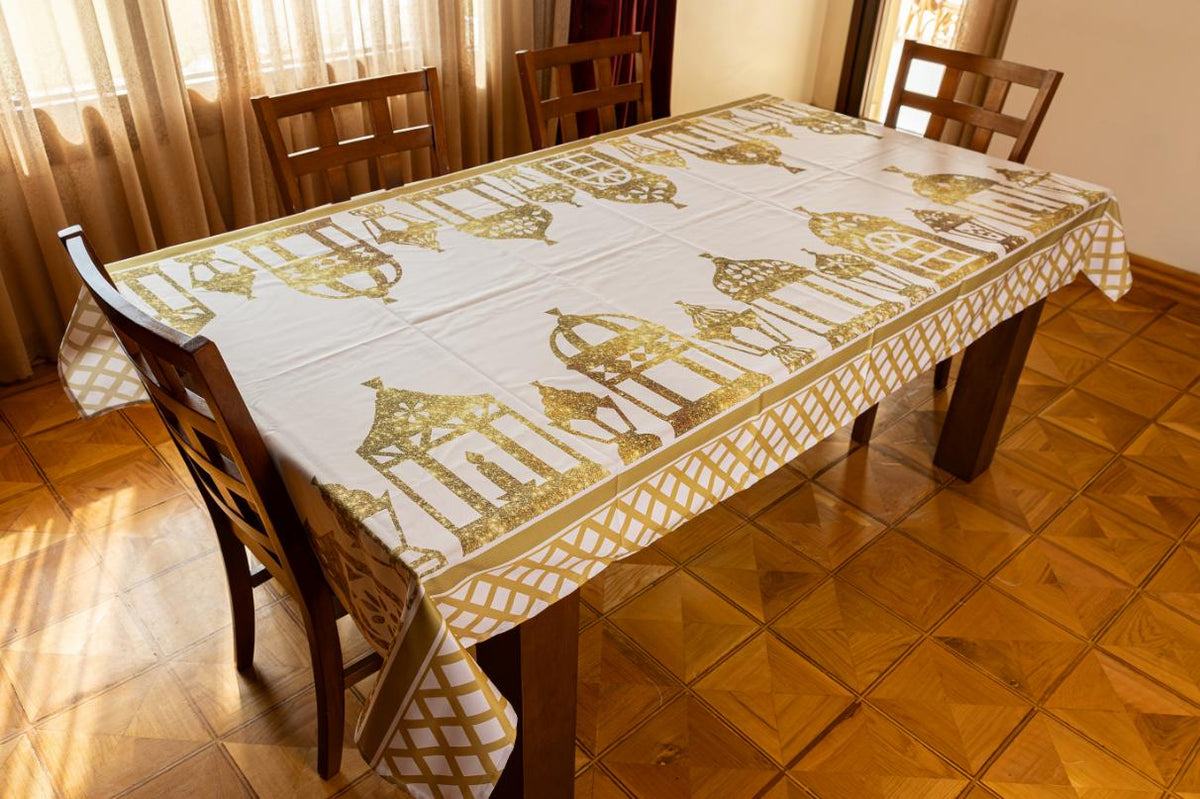 The Golden Mega shimmery table cover