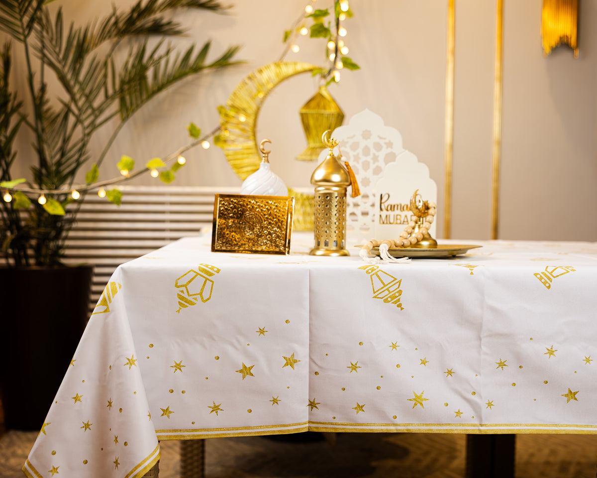 The Glowy Lantern Nights table cover