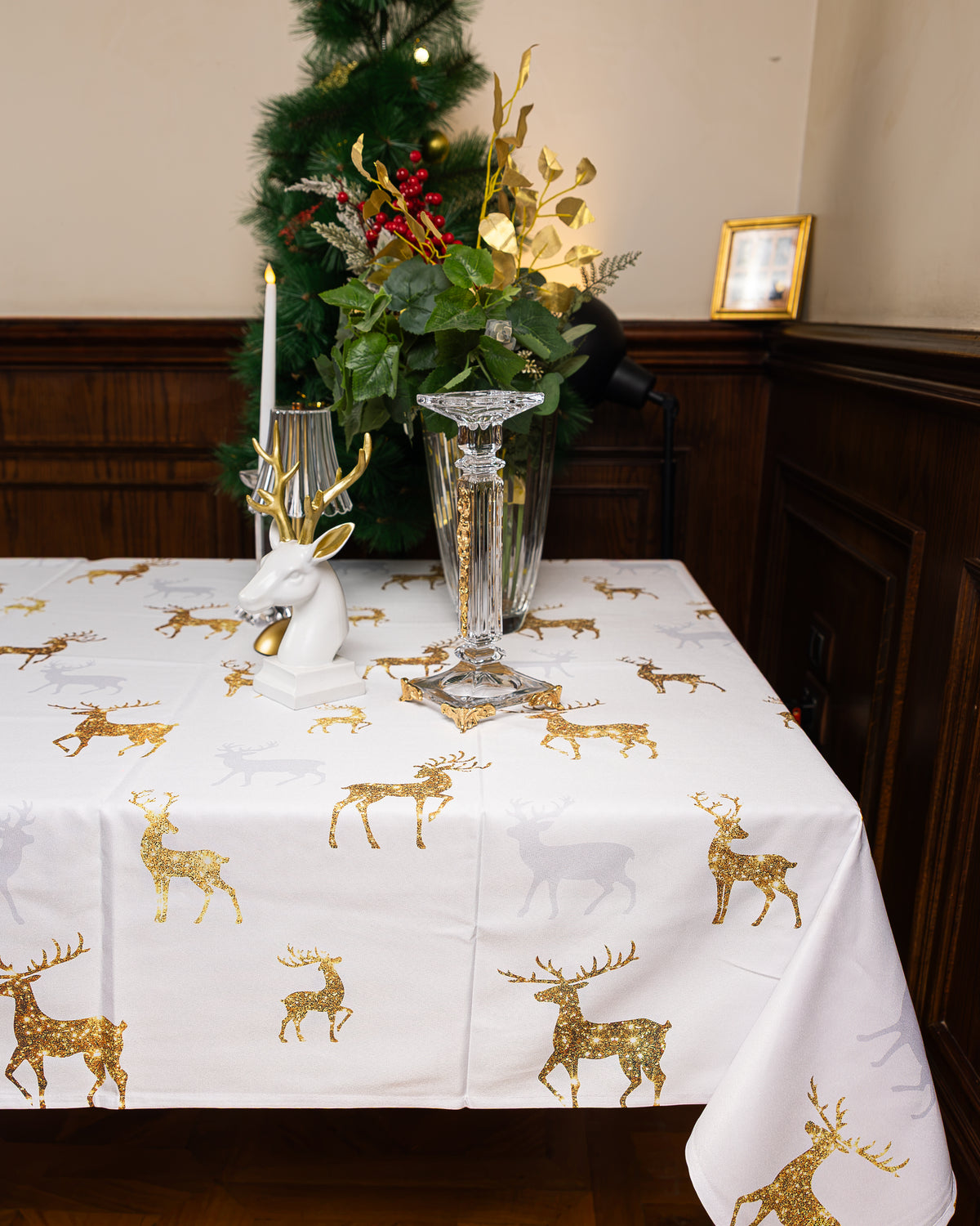 The Golden Reindeers Christmas table cover- 163