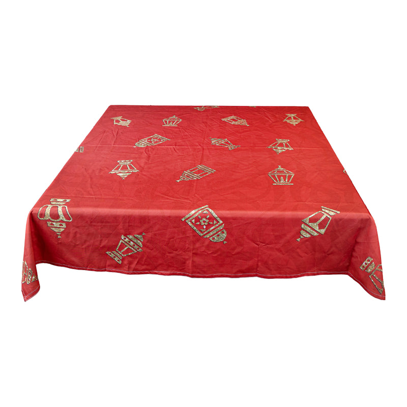 The burgundy shimmery fawanis table cover