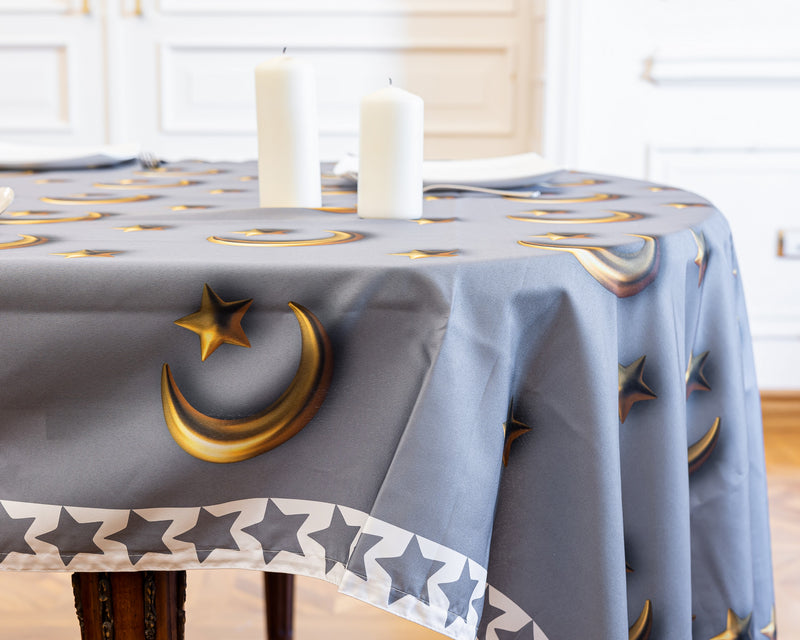 The 3D Grey and Golden Crescent table cover